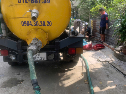 Hút Hầm Cầu Giá Rẻ Châu Phú, An Giang | Xe Hút Hiện Đại, Phục Vụ 24/7