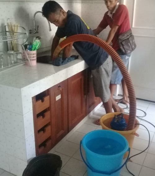 Hút Hầm Cầu Giá Rẻ Cần Thơ – Nhanh Chóng, Sạch Sẽ, Bảo Hành Dài Hạn