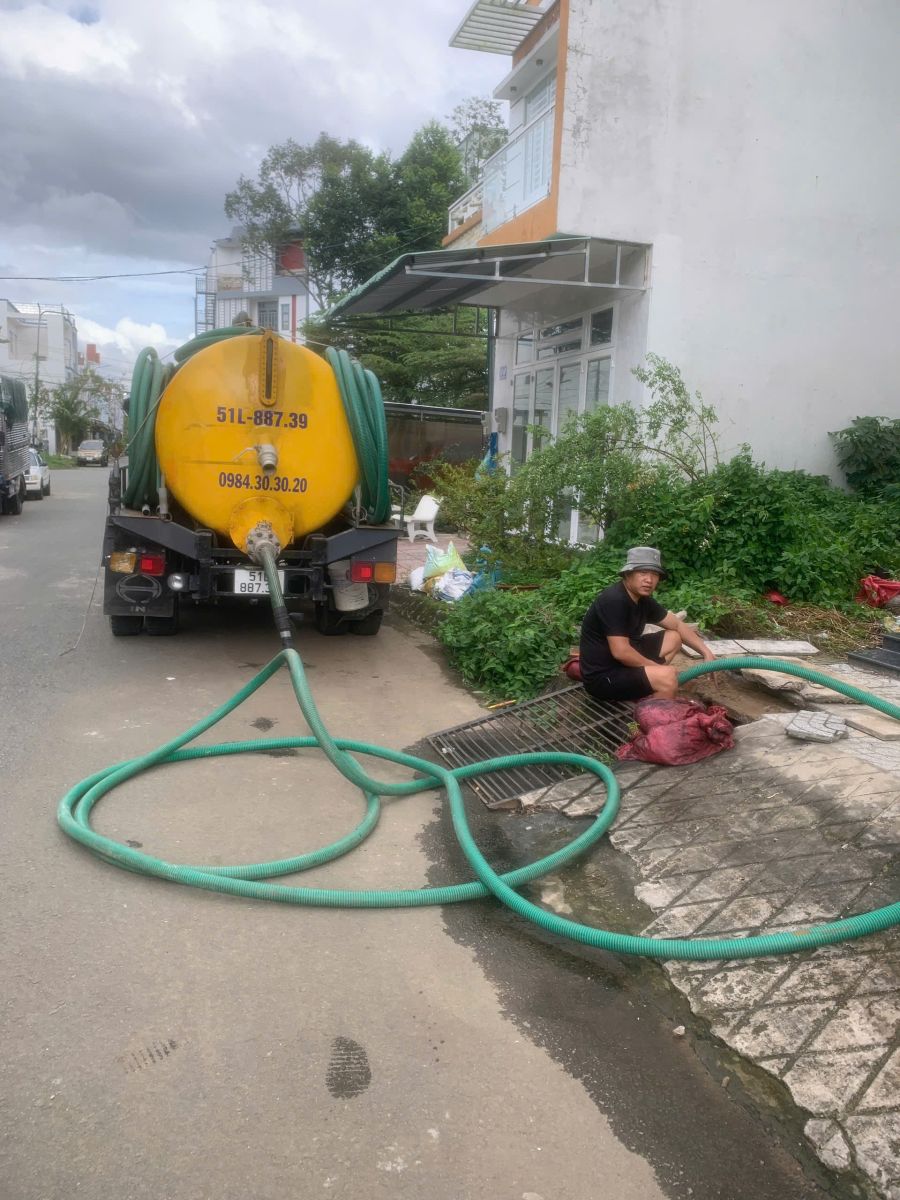 Dịch Vụ Hút Hầm Cầu Giá Rẻ Bình Thủy