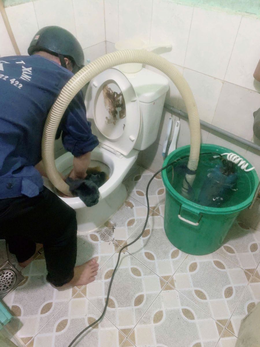 Thông Bồn Cầu Long Hồ, Vĩnh Long