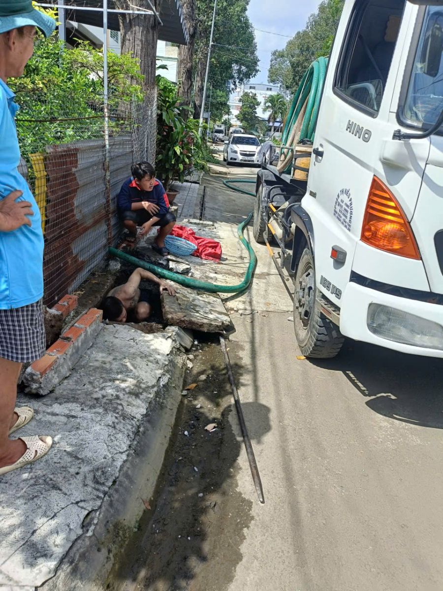 Hút Hầm Cầu Trần Văn Thời, Cà Mau